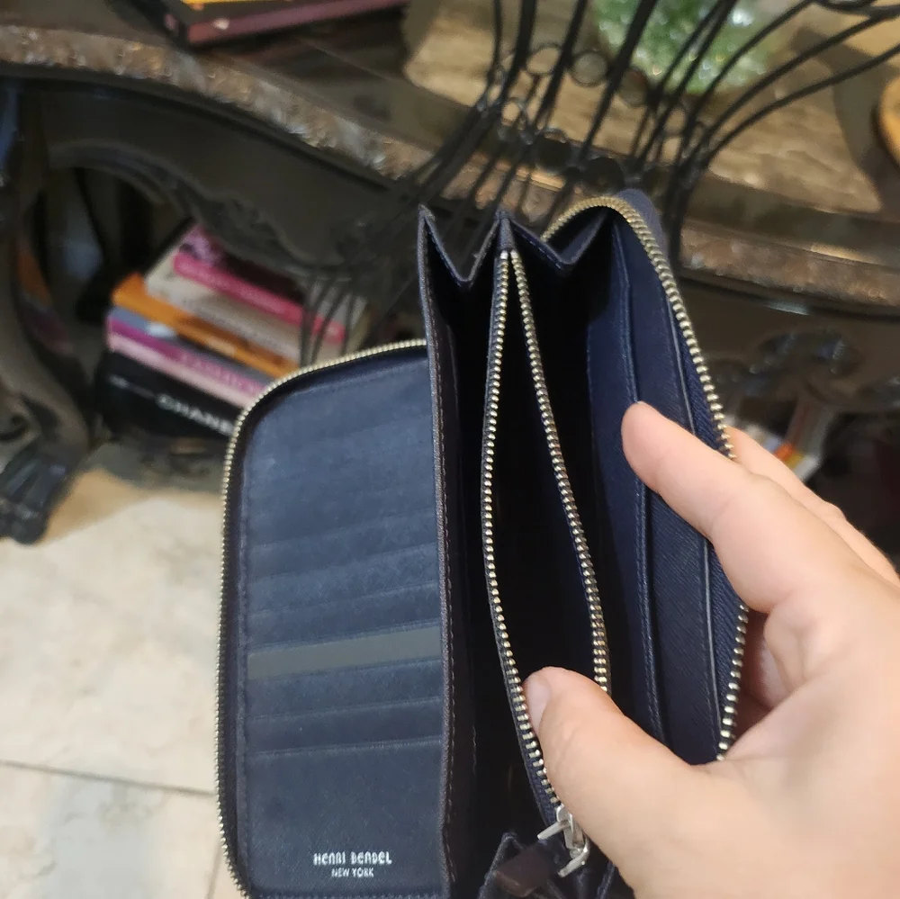 Henri Bendel leather wallet